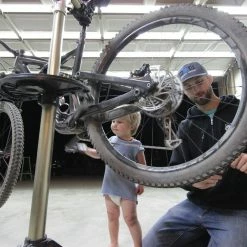 Speed Fabrication LIINC Garage Door Led Lighting Kit For Double Track Doors Tool Organization