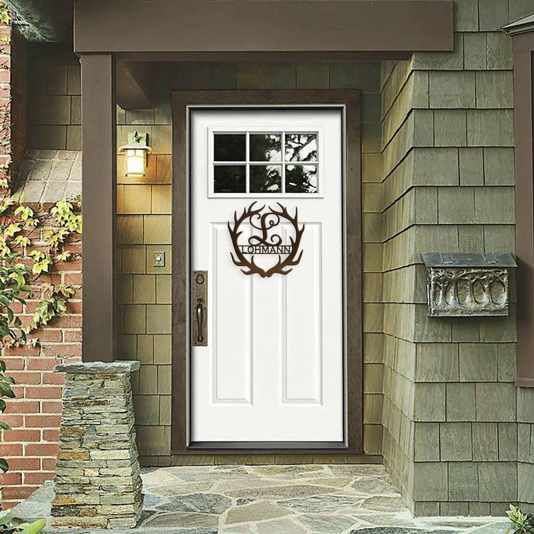 SpeedFabrication Deer Antler Personalized Monogram Hunting & Fishing Metal Signs