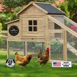 Speed Fabrication Farm Metal Signs Pampered Poultry Hen House Outdoor Metal Sign - Metal Chicken Coop Sign - Outdoor Sign
