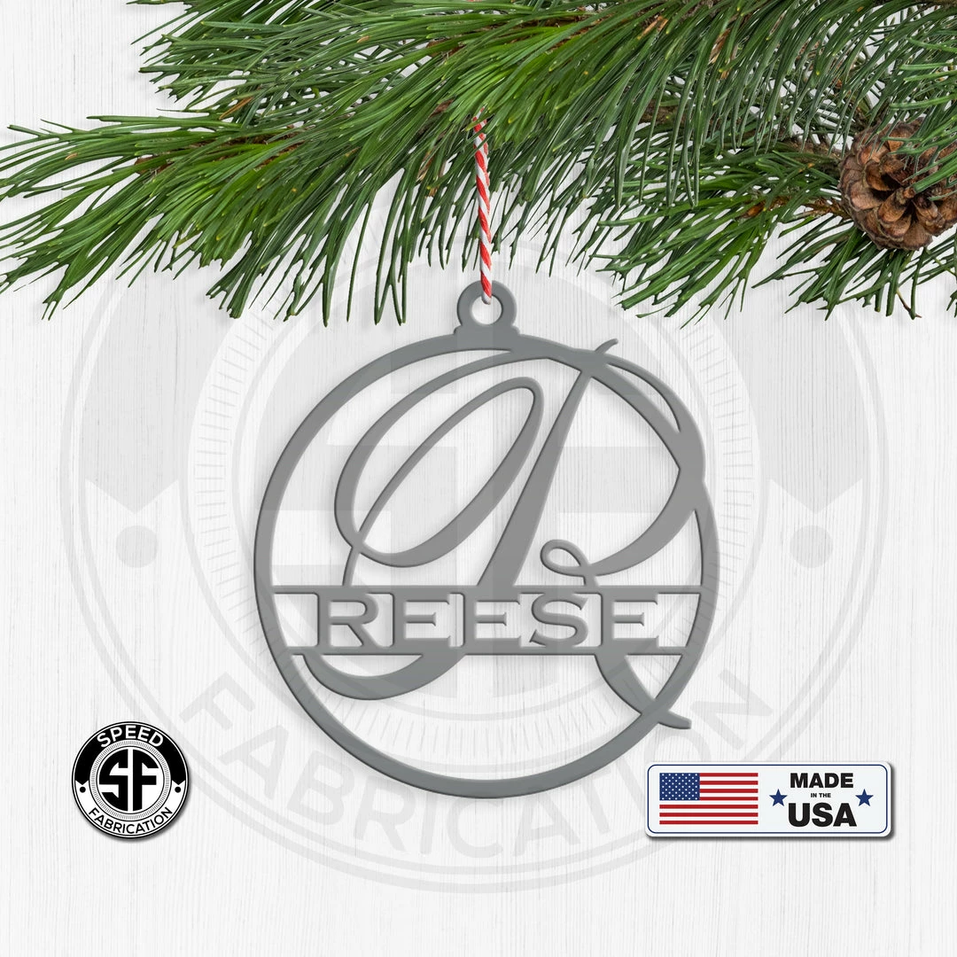 Speed Fabrication Personalized Round Monogram Metal Christmas/Holiday Ornament Christmas Metal Signs
