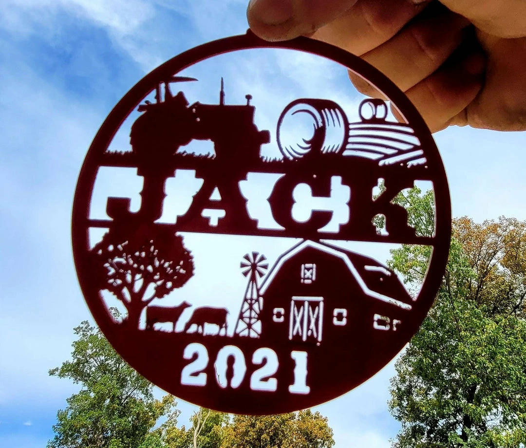 Speed Fabrication Personalized Family Farm With Year Metal Christmas/Holiday Ornament Christmas Metal Signs