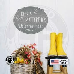 Speed Fabrication Outdoor/Lawn/Garden Bees & Butterflies Welcome Sign