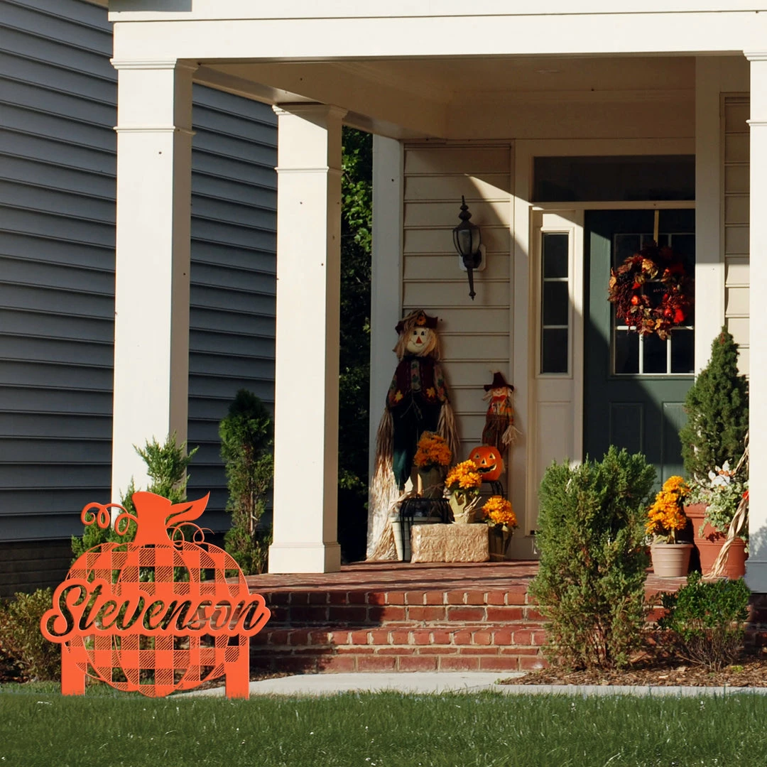 Speed Fabrication Fall/Autumn Metal Signs Custom Plaid Pumpkin Metal Yard Stake - Autumn Decor - Last Name Fall Sign